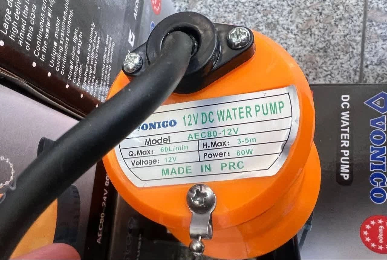 پمپ کفکش 12 ولت 5 متری وونیکو VONICO